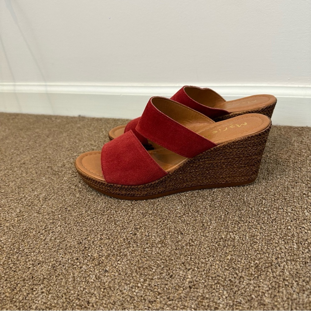 Mariella Suede Slip On Wedge Heels Faux Cork Red Strappy Sandals Women’s sz 9